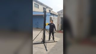 मस्त लाइट टावर को विंच अप करें